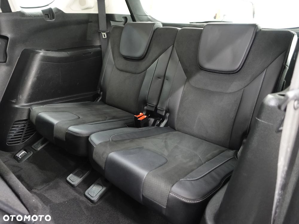 Ford S-Max 2.0 TDCi 4WD Titanium - 24