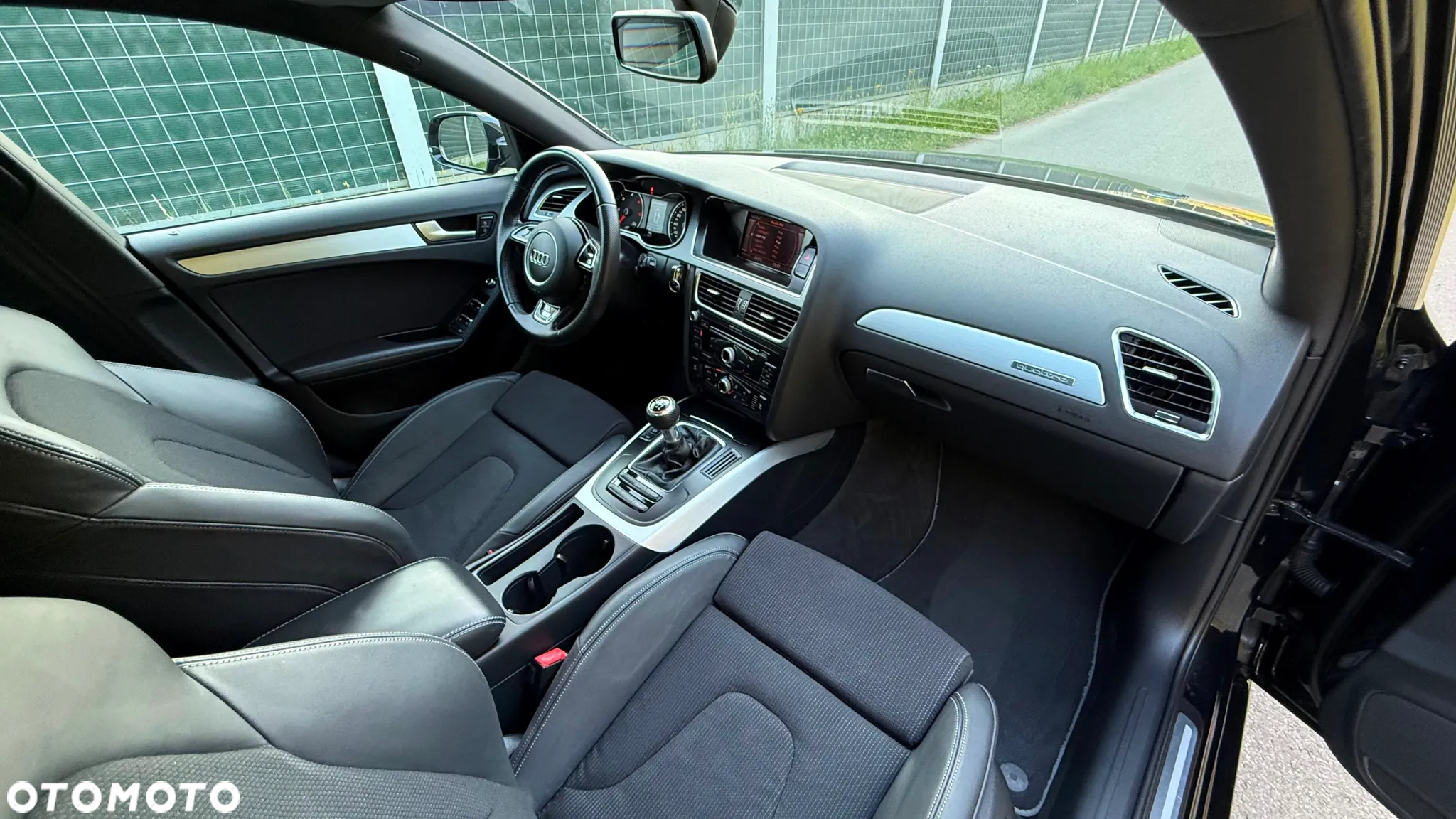 Audi A4 Avant 2.0 TDI DPF quattro S line Sportpaket - 12