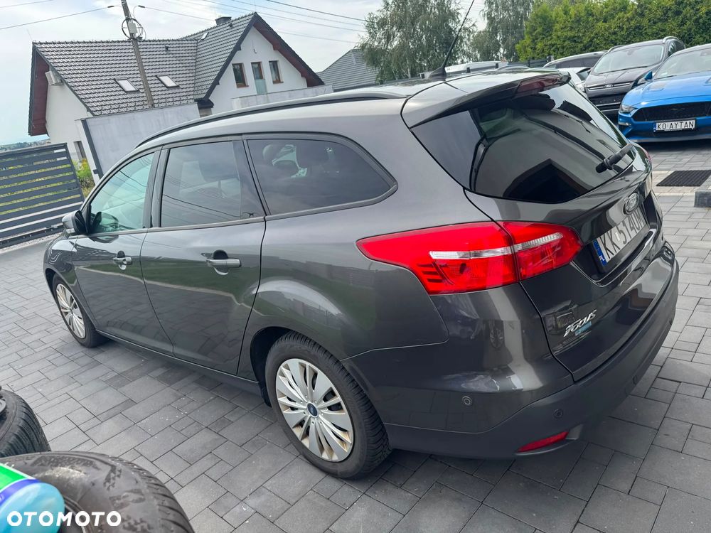 Ford Focus 1.0 EcoBoost Titanium - 8