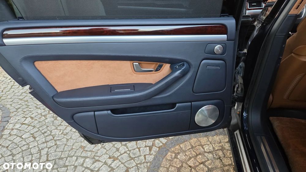 Audi A8 6.0 W12 L Quattro - 29