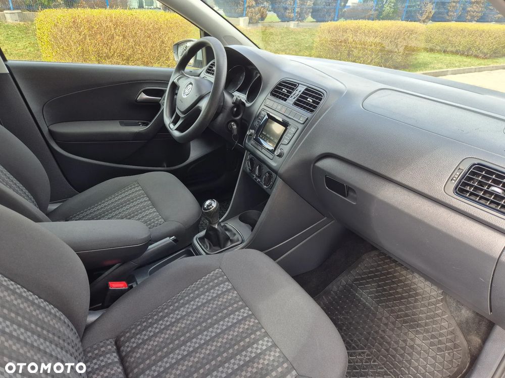 Volkswagen Polo - 9