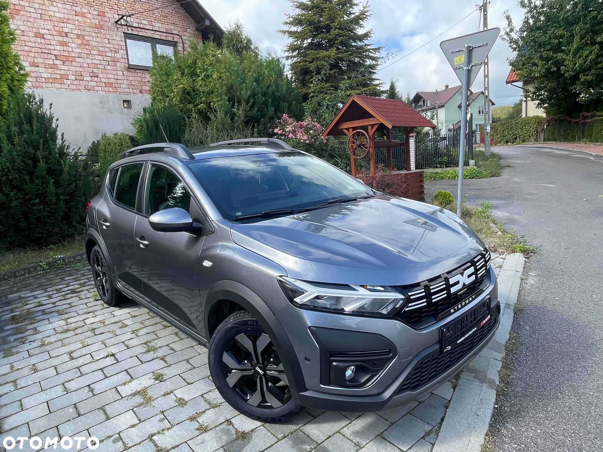 Dacia Sandero Stepway TCe 90 CVT Expression - 1