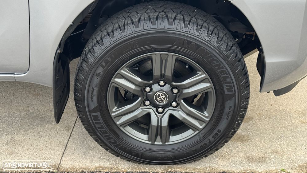 Toyota Hilux 2.4 D-4D 4WD Trial - 37