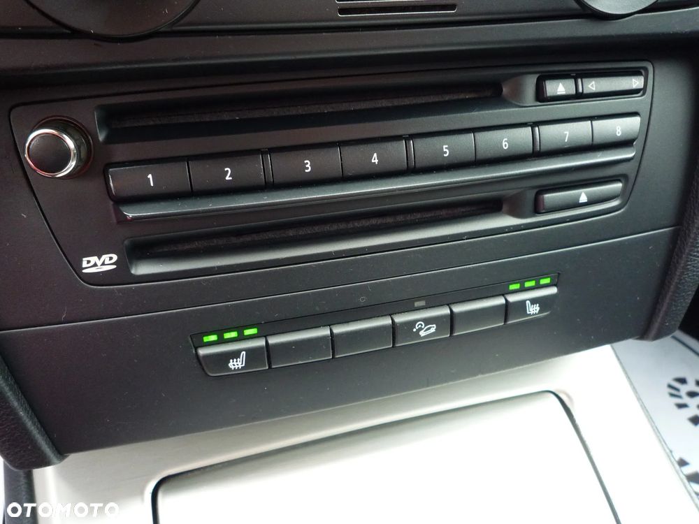 BMW Seria 3 325i xDrive - 26