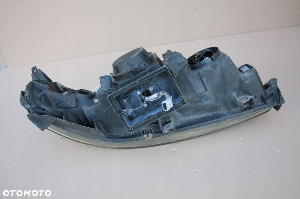 volvo v70 s60 xc70 lewy reflektor lewy xenon 30655905 europa - 13