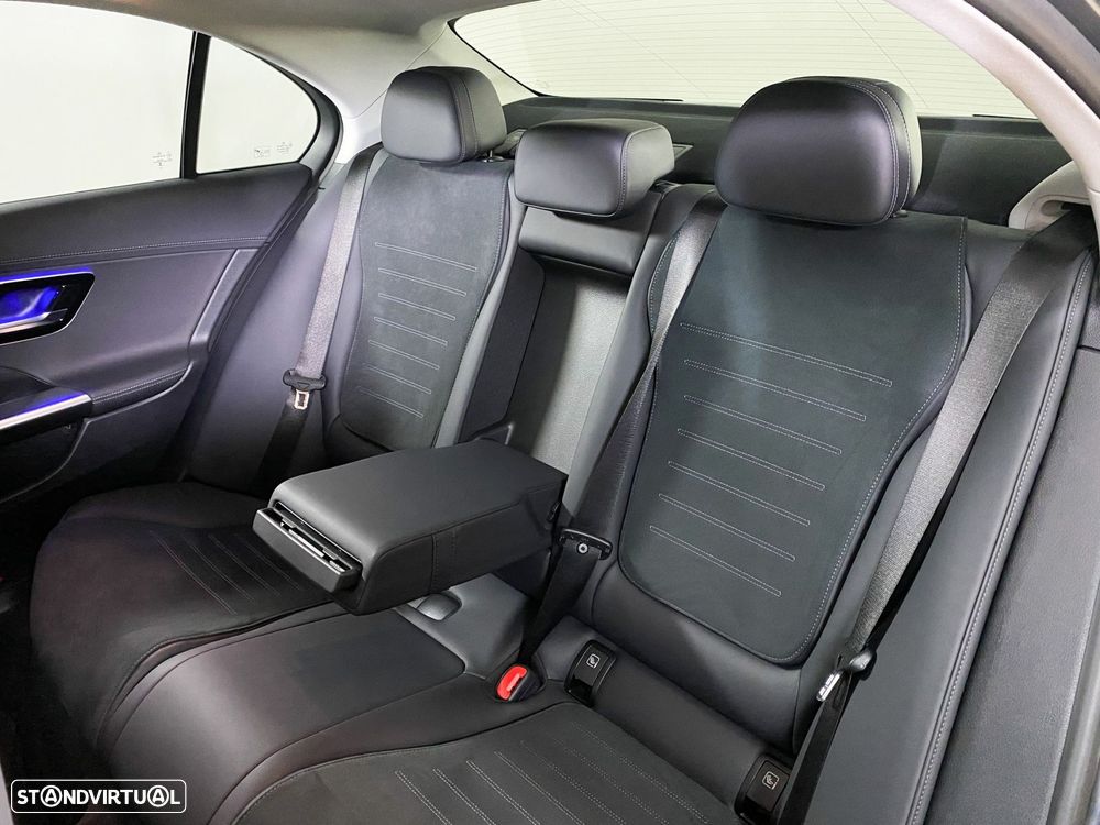 Mercedes-Benz C 300 e AMG Line - 21