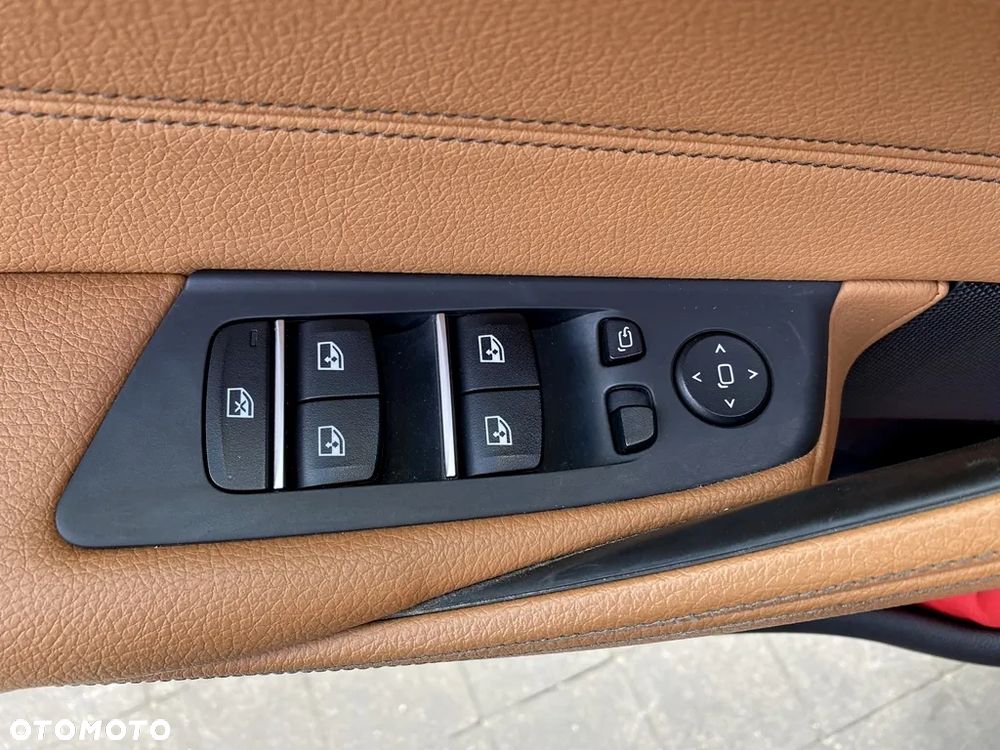 BMW Seria 5 530d xDrive M Sport sport - 35