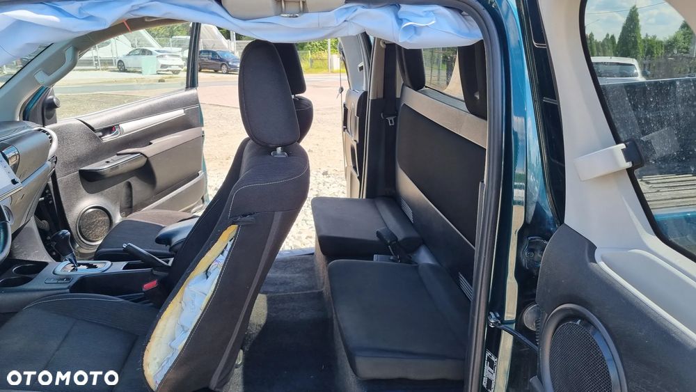 Toyota Hilux 4x4 Double Cab Autm Executive - 27