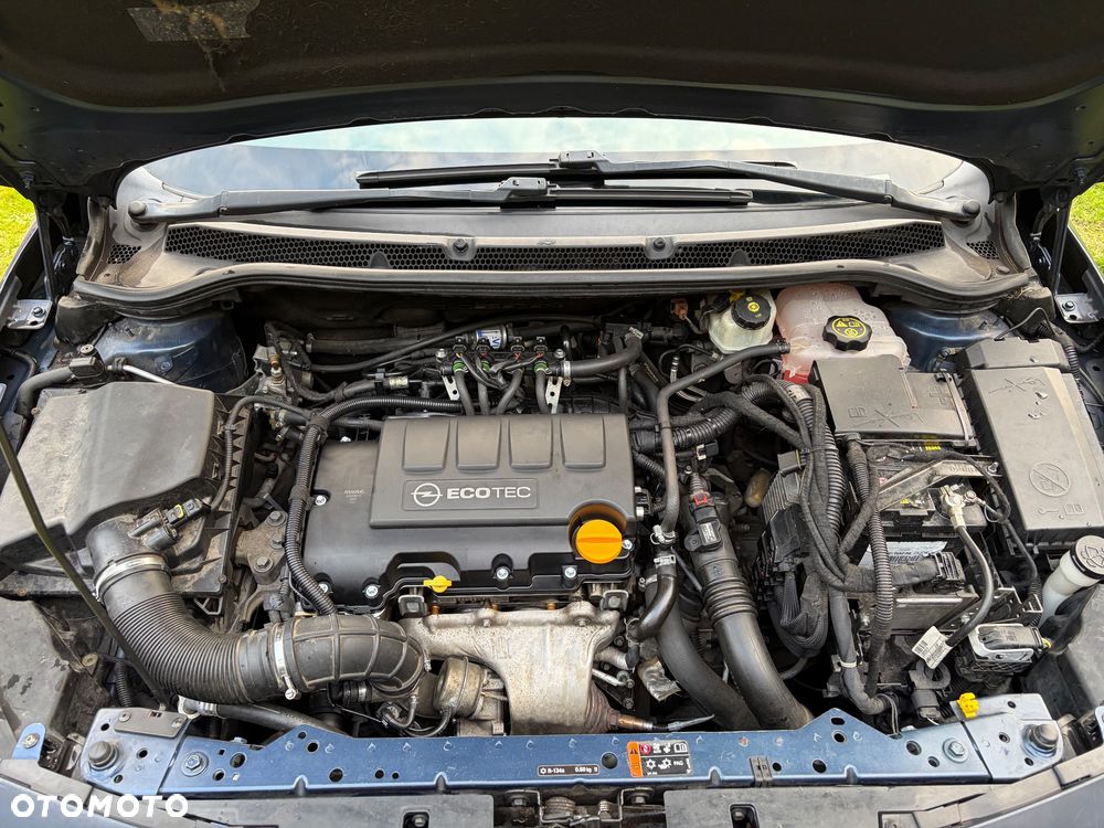 Opel Astra 1.4 T Cosmo - 19