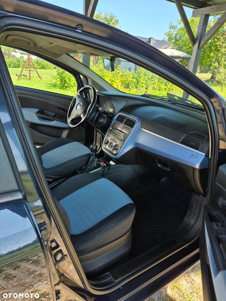 Fiat Grande Punto - 4