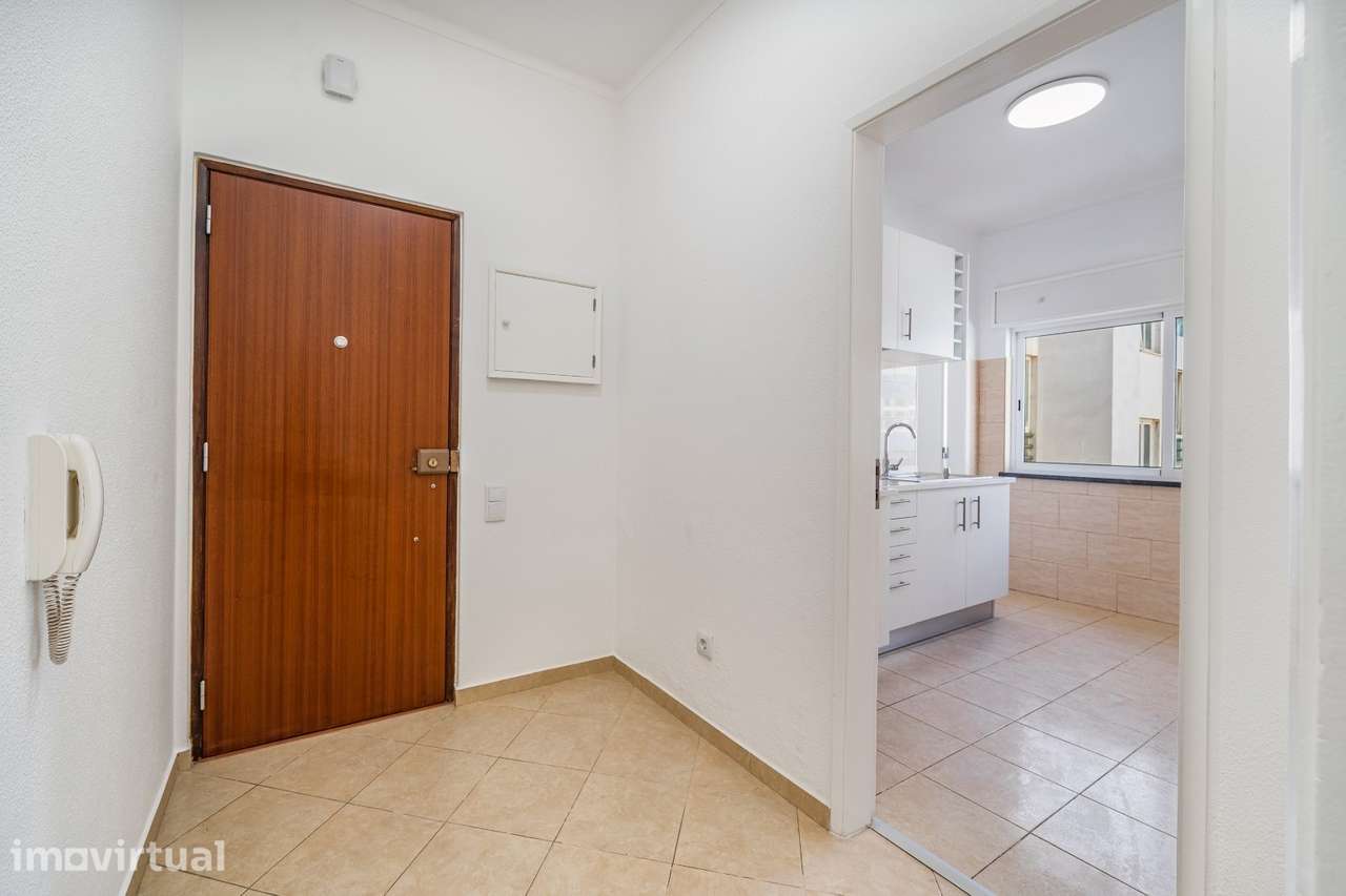 Apartamento T2 em Portimão - Grande imagem: 2/21