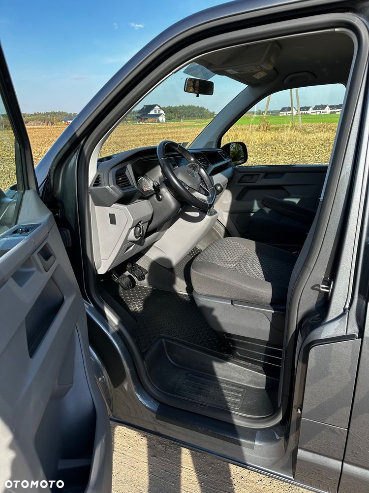 Volkswagen Caravelle - 15
