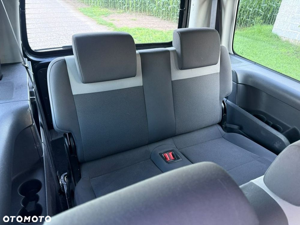 Volkswagen Caddy - 11