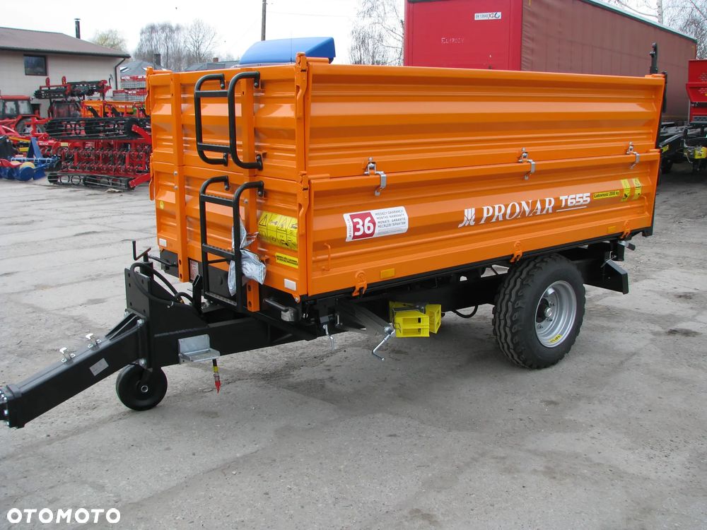 Pronar Przyczepy jednoosiowe Pronar T-655 2,5 tony, Przyczepa T-117 Cynkomet 3,5 tony, Wodziński WTP1W0-1 tona, WTP1W1-3,5 tony;  Przyczepa PR3T Euro-Masz 3 tony - 6