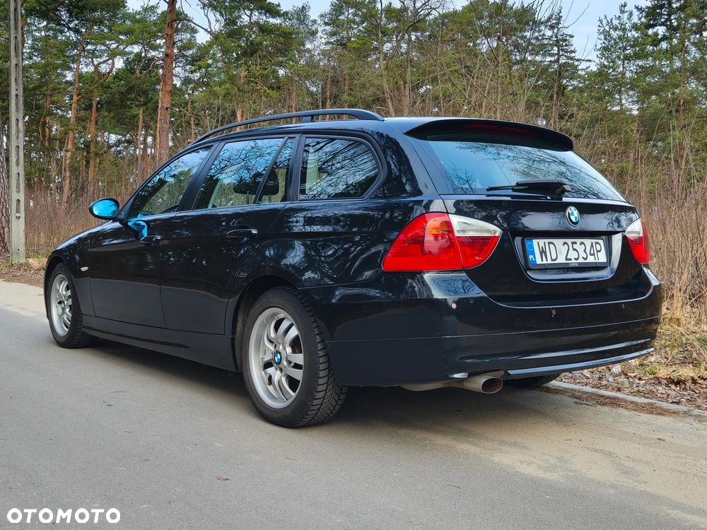 BMW Seria 3 318i - 2
