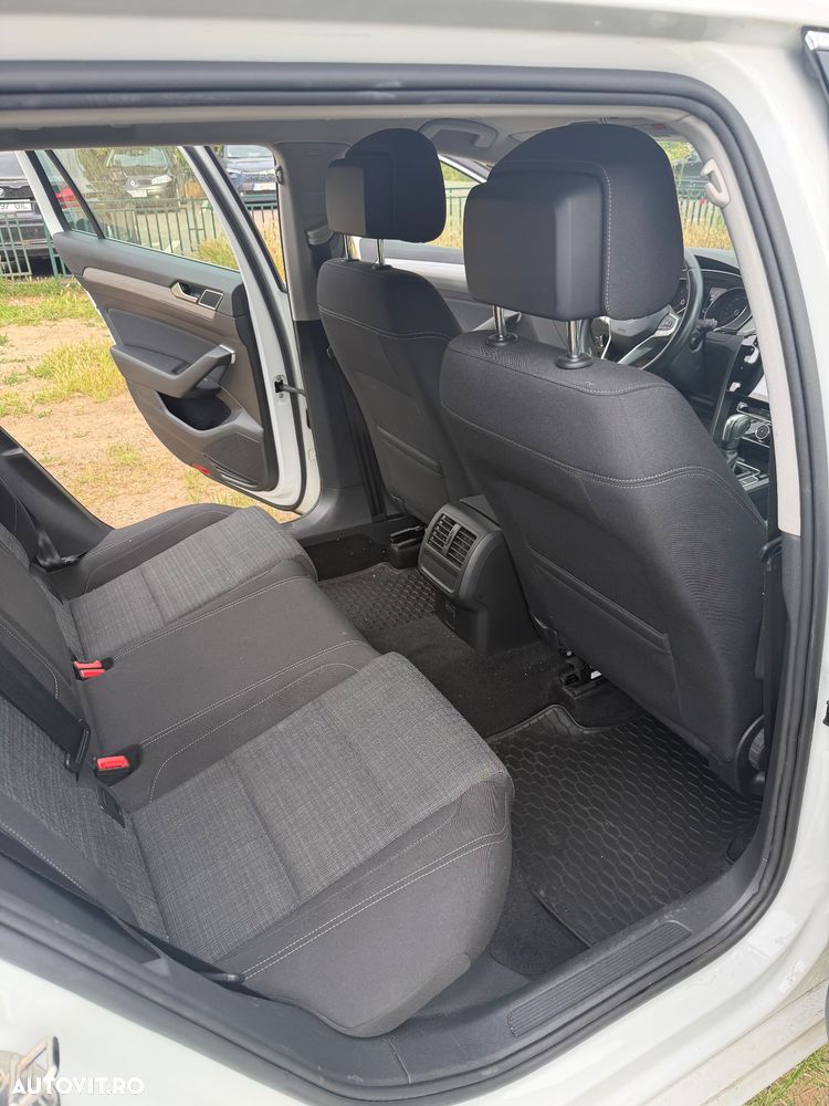Volkswagen Passat - 8
