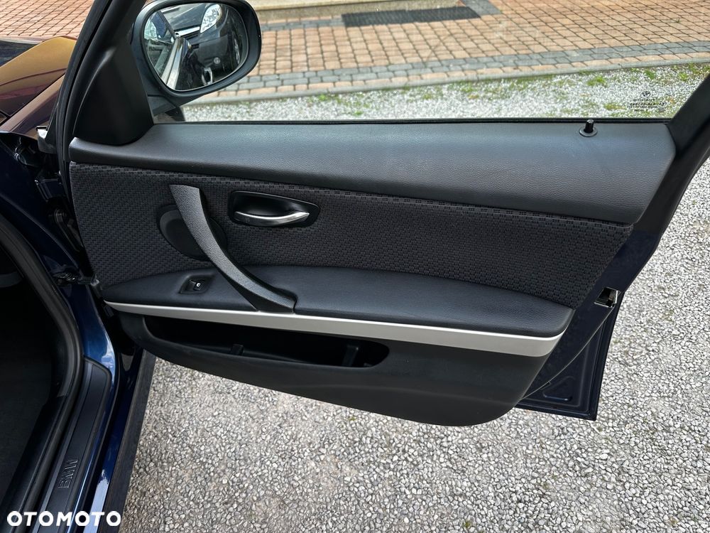 BMW Seria 3 - 34