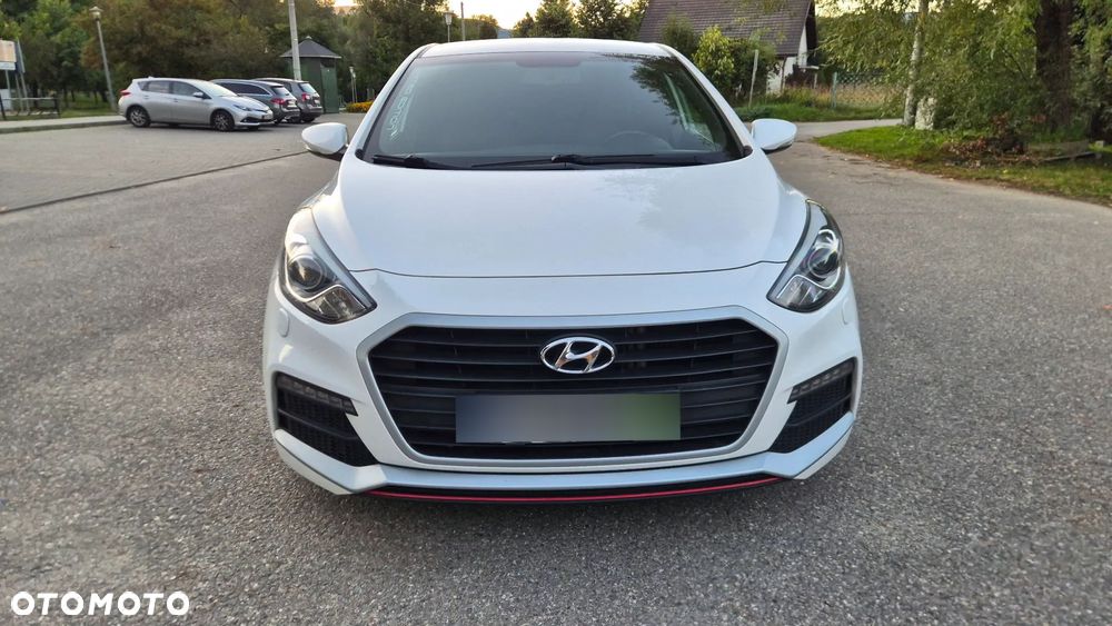 Hyundai i30 1.6 GDI Turbo Luxury - 21