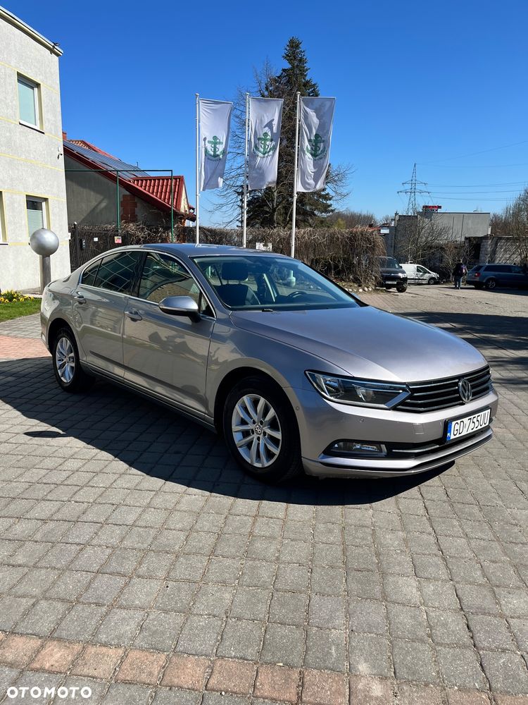 Volkswagen Passat 1.6 TDI SCR DSG Comfortline - 5