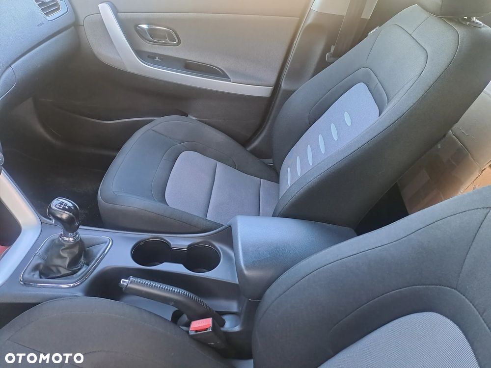 Kia Ceed 1.6 CRDi M - 10