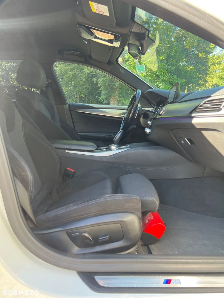 BMW Seria 5 520d xDrive M Sport sport - 17
