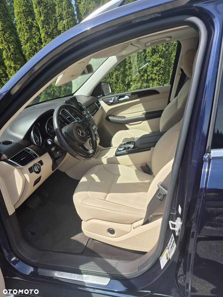 Mercedes-Benz GLE - 24