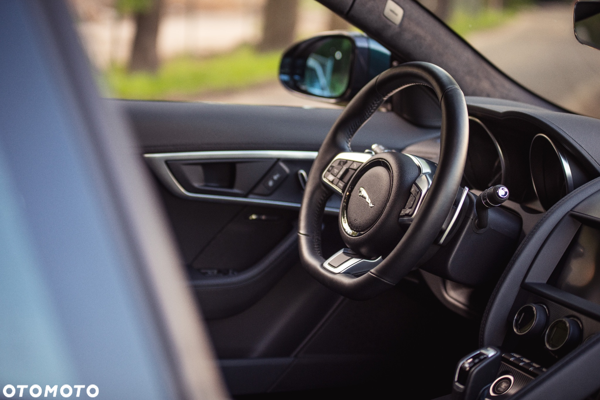 Jaguar F-Type 2.0 Turbo R-Dynamic - 11