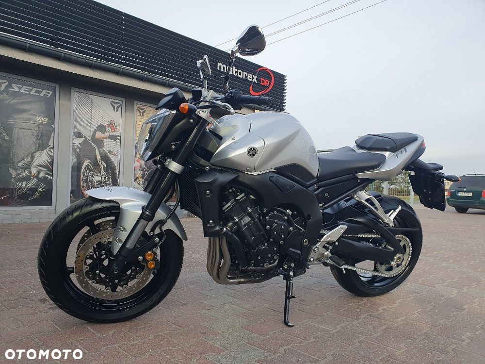 Yamaha FZ - 2