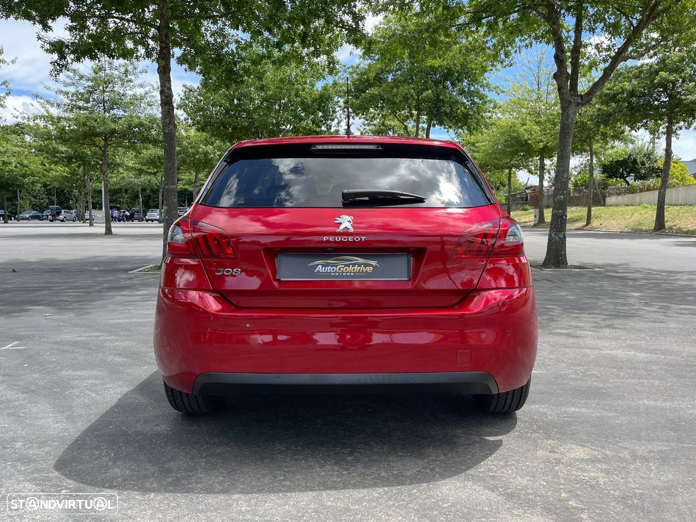 Peugeot 308 1.2 PureTech Allure EAT8 — fotografia 8