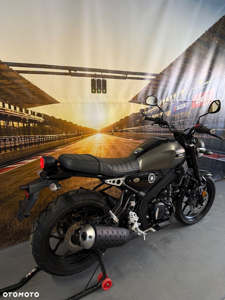 Yamaha XSR - 3
