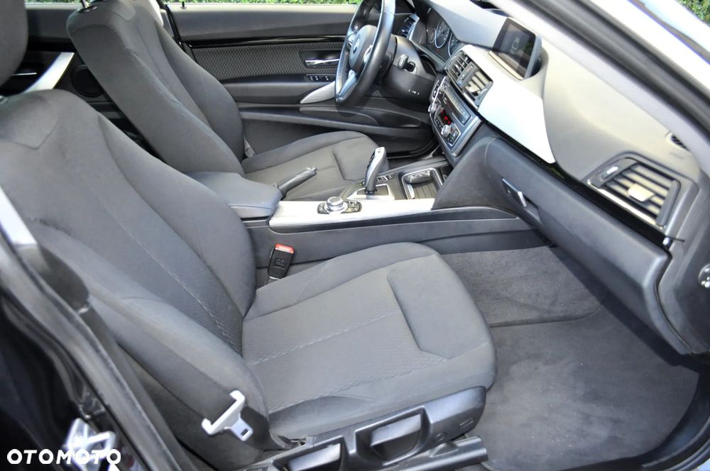 BMW 3GT 320i Luxury Line - 26