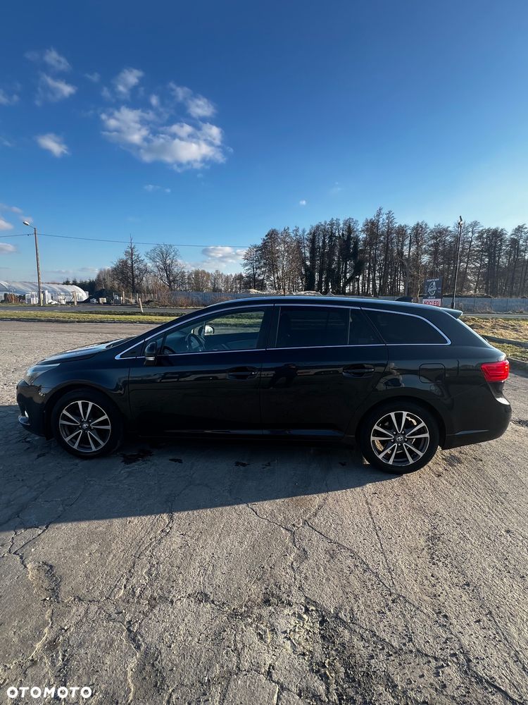 Toyota Avensis 2.0 D-4D Premium - 13