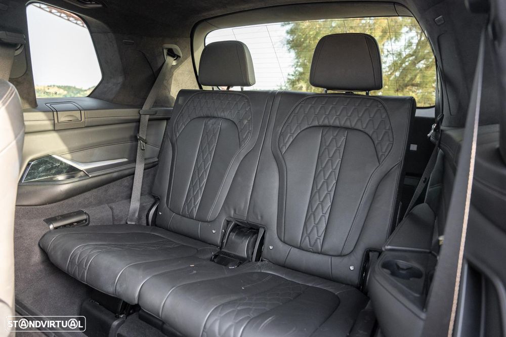 BMW X7 M50d - 8