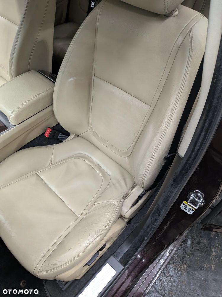 Jaguar XF 2.2 D Portfolio - 16