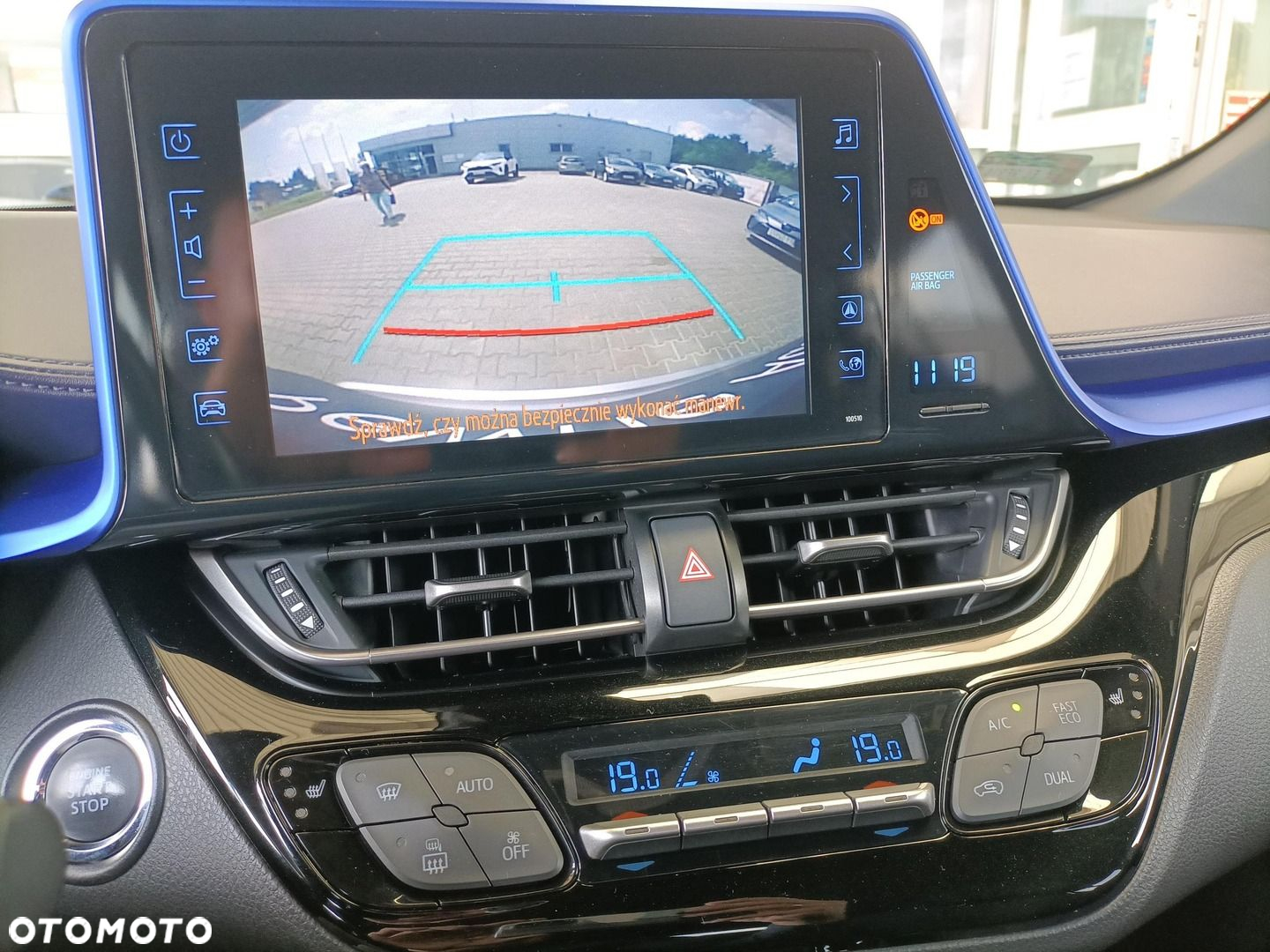Toyota C-HR 1.2 T Dynamic - 13