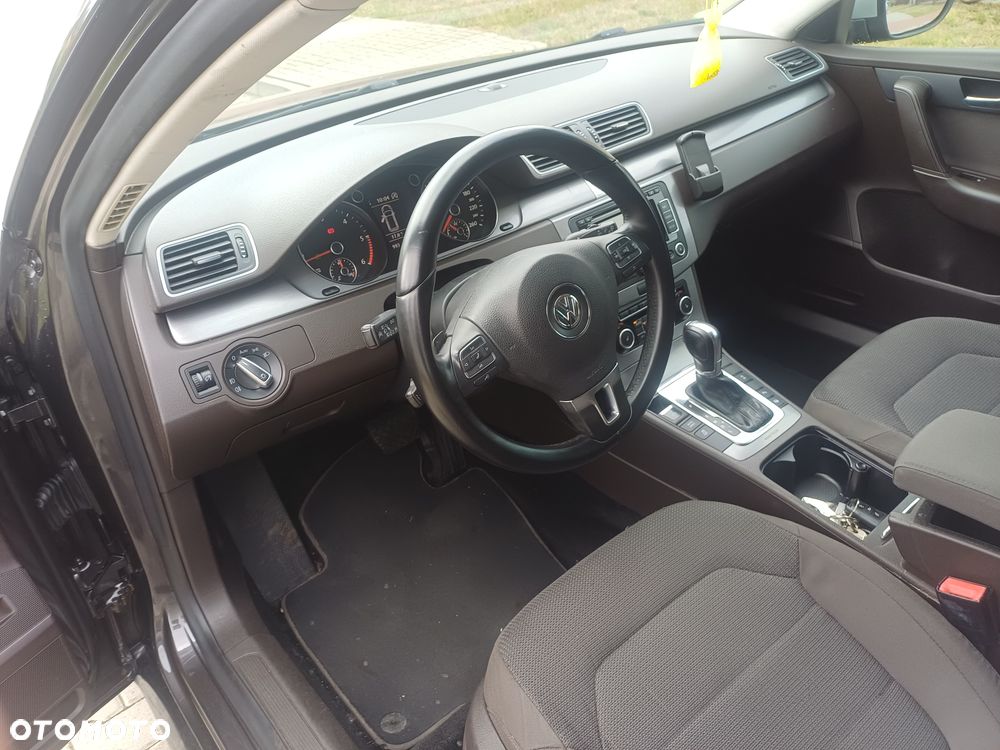 Volkswagen Passat 2.0 TDI 4Mot Highline DSG - 9
