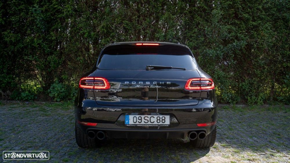 Porsche Macan Turbo Performance Package - 12