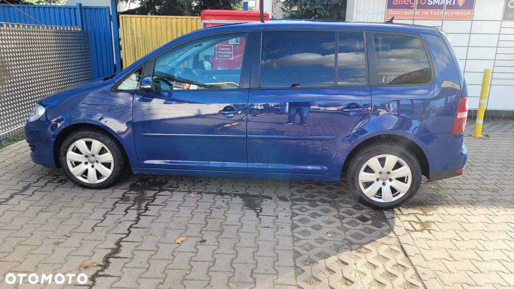 Volkswagen Touran 1.9 TDI DPF BlueMot Conceptline - 1