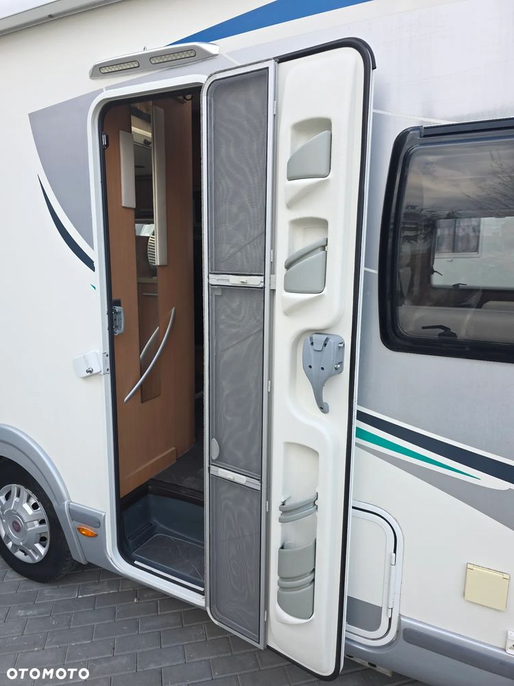 Chausson Flash 28 Polintegra opuszczane lóżko 6.99m - 28