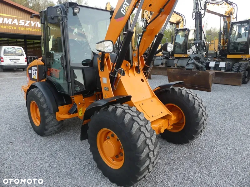 Caterpillar CAT 906H / Z Niemiec / 6424mtg / - 29