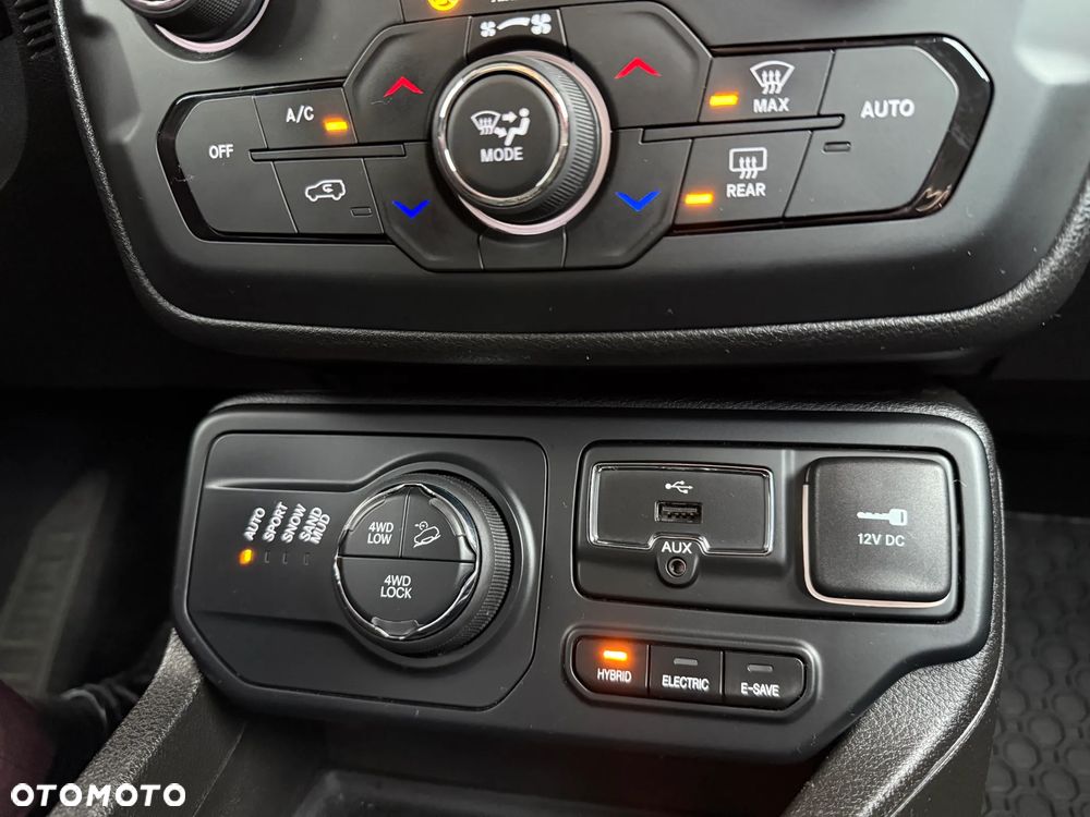 Jeep Renegade - 23