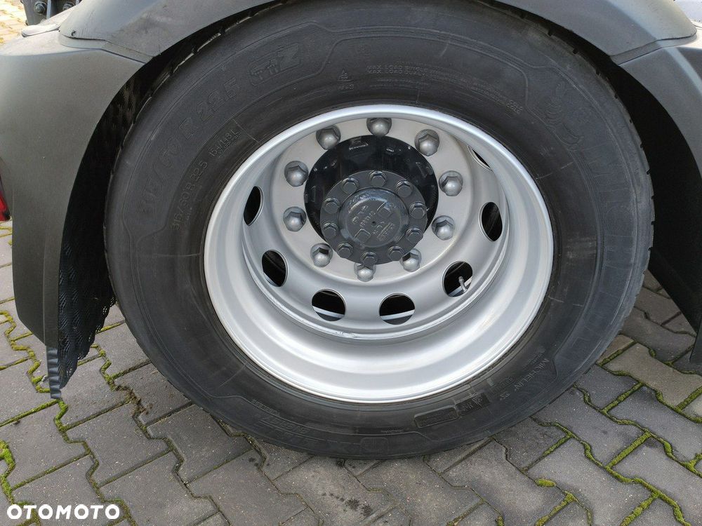 DAF XF 106.460 Euro 6 LowDeck Mega - 37