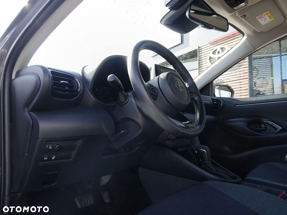Toyota Yaris Hybrid 1.5 Style - 19