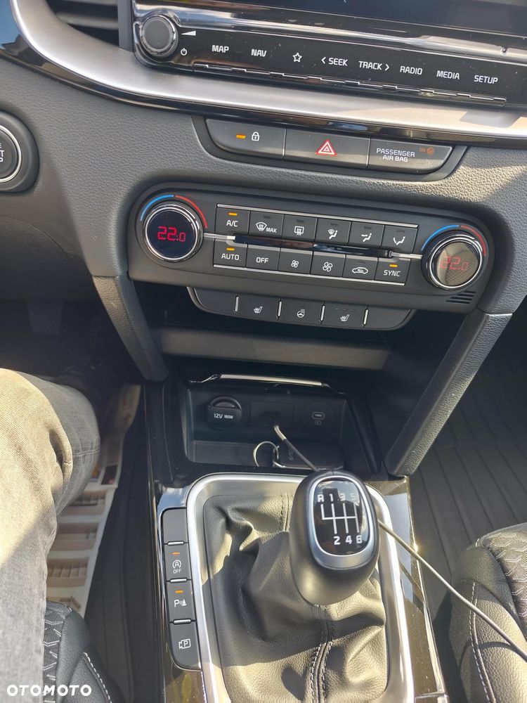 Kia Ceed - 9