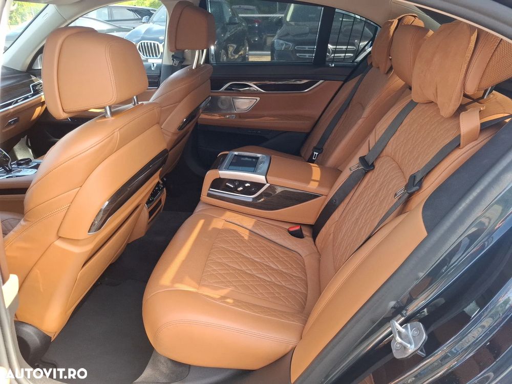 BMW Seria 7 740d xDrive - 18