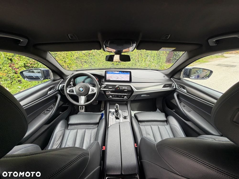 BMW Seria 5 540d xDrive mHEV M Sport sport - 7
