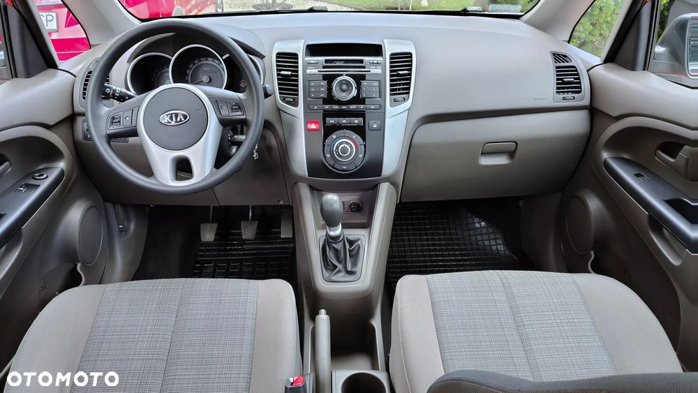 Kia Venga - 22