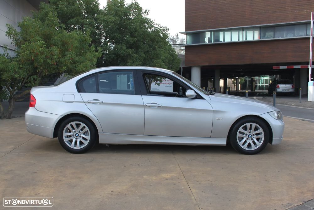 BMW 320 d Exclusive - 34