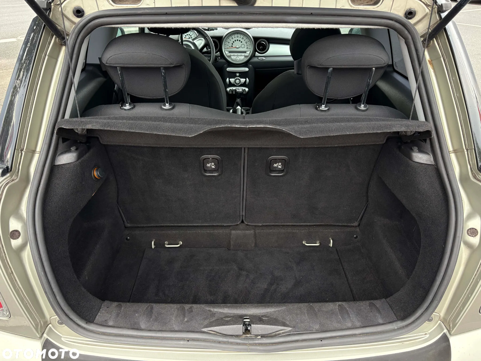MINI Cooper Standard - 19