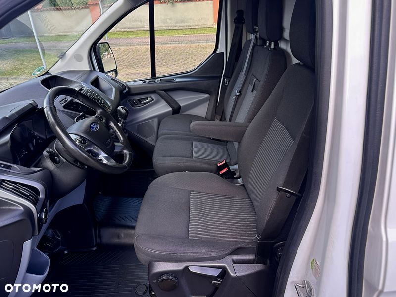 Ford Transit Custom - 8